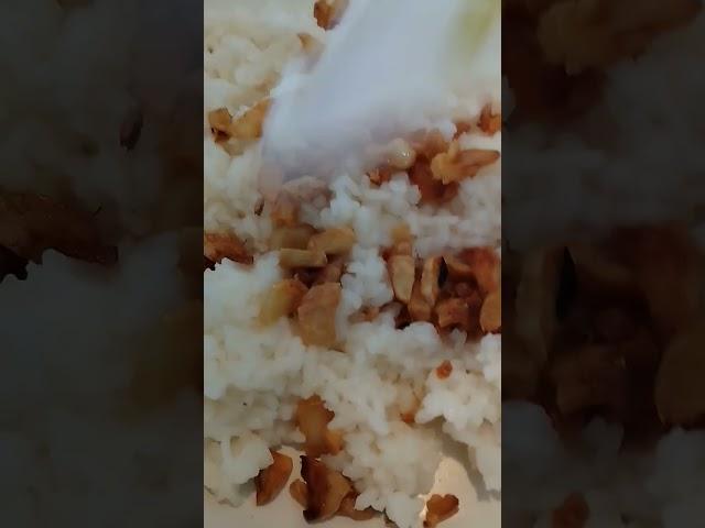 #asmr #youtubeshorts #yummy #fried #crispy #garlic #rice #masarap #sinangag #malutong #bawang