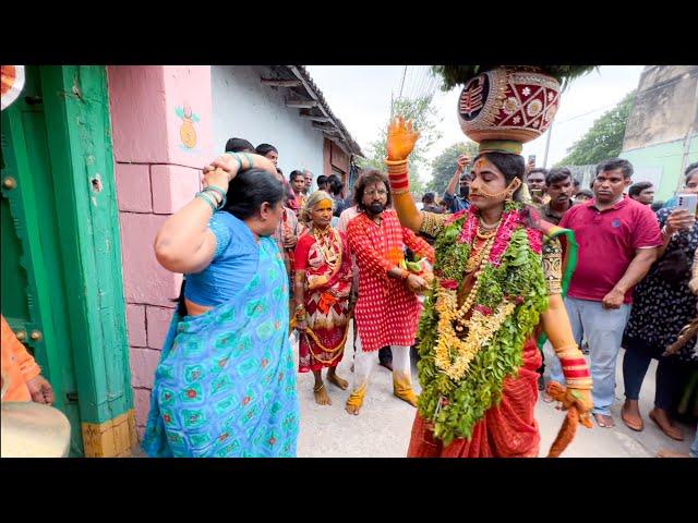 Rakesh Anna Bonam Yellamma Sigalu | Bonam Rakesh Anna Bonam Dance at Golconda Bonalu 2023