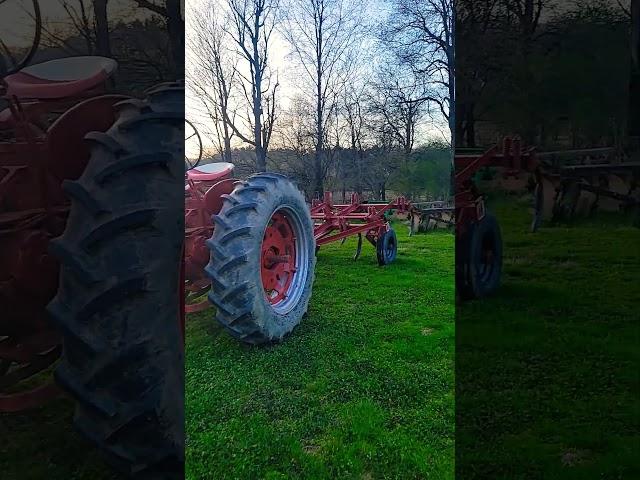 Can a Farmall 400 Pull This? #farmallfanatic #farmall #shorts