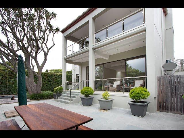 FOR SALE - Entertainers Home with Magnificent Views - BISHOPSCOURT VILLAGE - CAPE TOWN - R11 995 000