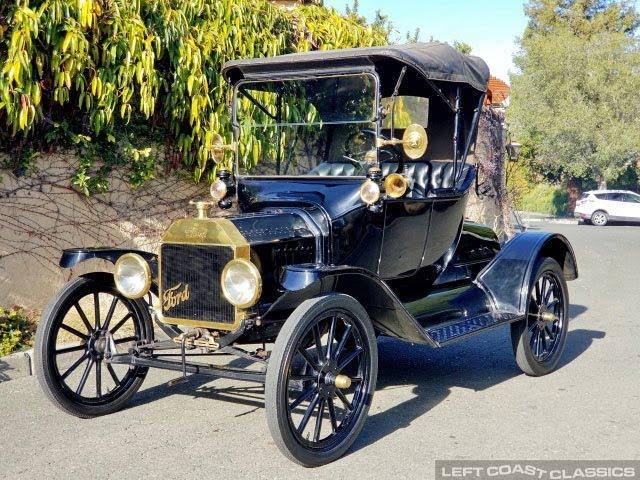 1915 Ford Model T Runabout: Hop in for a Ride!