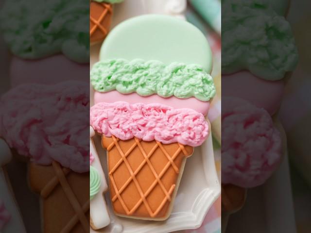 Double scoop ice cream cone cookie decorated with royal icing #royalicing #cookies #relaxingvideo