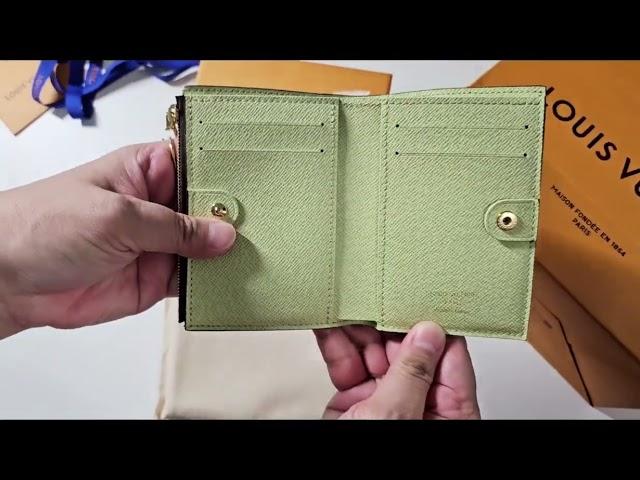 Unboxing Louis Vuitton Lisa Wallet 