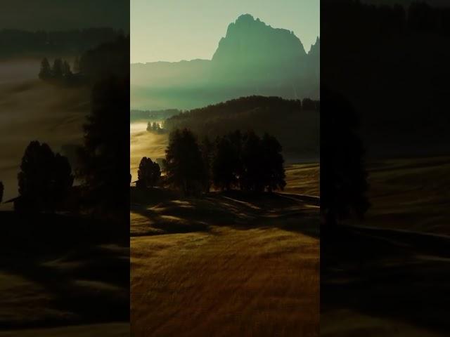 Hillside Sunrise - #GoodMorning Monday Rhythm with #SerenePiano Music for #Relaxation