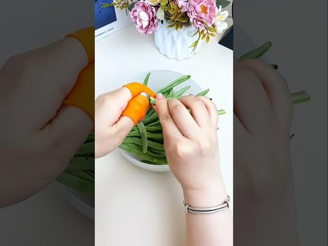 Maximize Kitchen Safety with Silicone Finger Protectors - Perfect for Peppers & Veggie Picking!