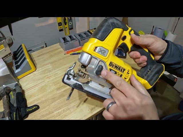 Dewalt Jigsaw Blade Change and Features DCS334