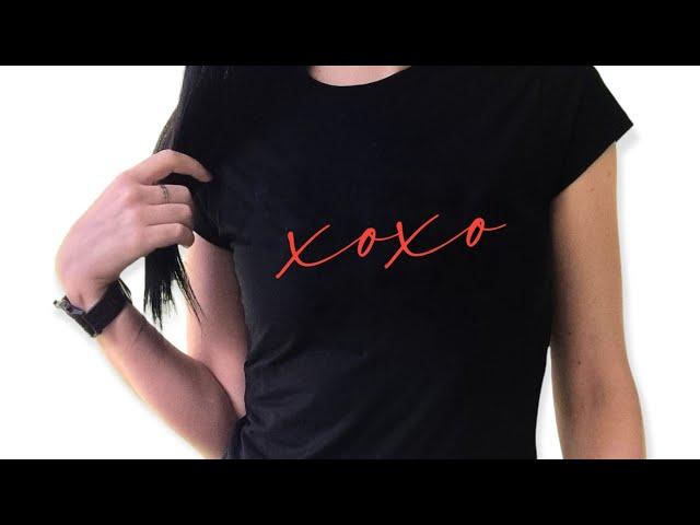 Xoxo print t-shirt  fashion trend  etsy finds  designer wear  small business idea online shop 