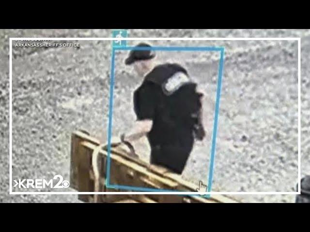 Convicted murderer, rapist walks out of Arkansas prison