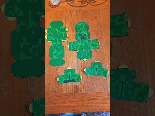 Minecraft Creeper Craft #3d #diytoys #minecraft #creeper #kidscraftsideas #cardboardcraft