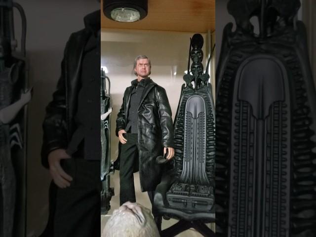 HR GIGER Creator ALIEN 1979 Black Box NECA Li II MacFarlane