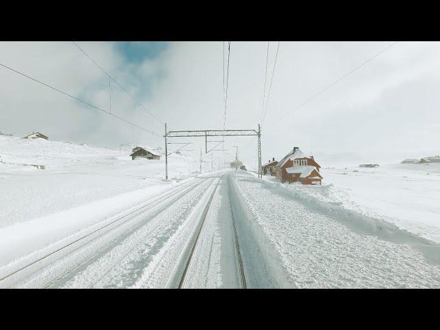 4K Cabview: Over the Mountain Pass on a sunny winter day