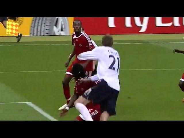 Peter Crouch hair pull vs Trinidad & Tobago