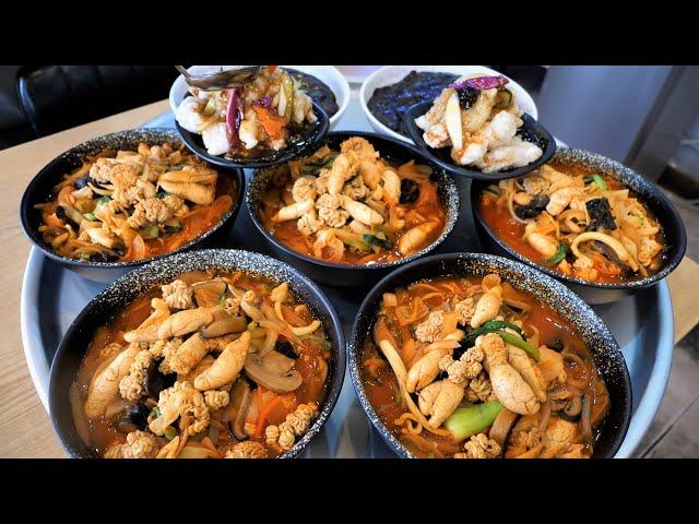 Korean Food Spicy Seafood Noodles (JJAMPPONG) korean street food