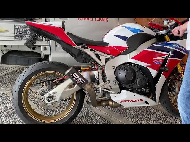 CBR1000RR SP 2015 with mix exhaust SC Project CR-T