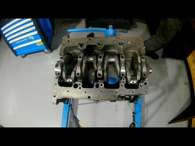 VW T5 T6 2.0 BiTDI CFCA ENGINE REBUILD TIMELAPS