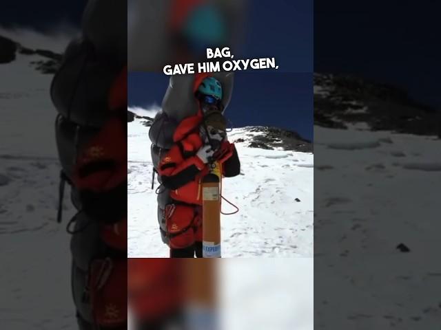 Climber saves a man’s life climbing Mount Everest ️