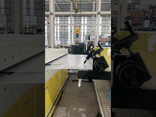 PP hollow sheet extrusion machine