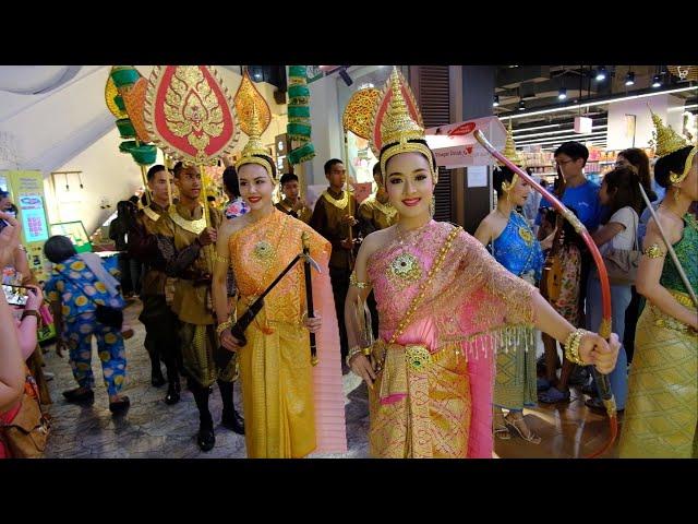 Songkran in ICON SIAM - Songkran Legends Show!