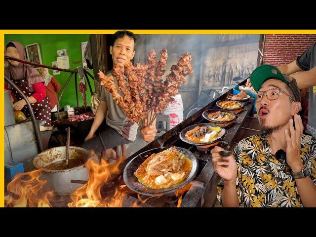 Crazy Indonesian Street Food in Yogyakarta  Giant Goat Sate + 500Kg of Fried Banana + Durian