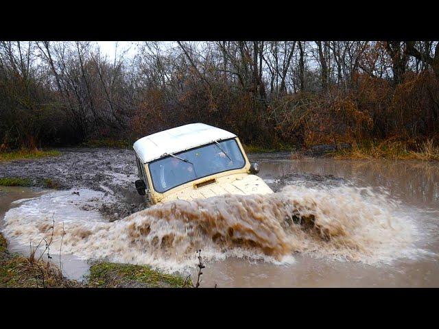 УАЗ ПСИХАНУЛ рубит на ВСЕ БАБКИ! Заруба против PRADO, НИВА на ШЕСНАРЕ, Land Rover Defender, БРОНТО.