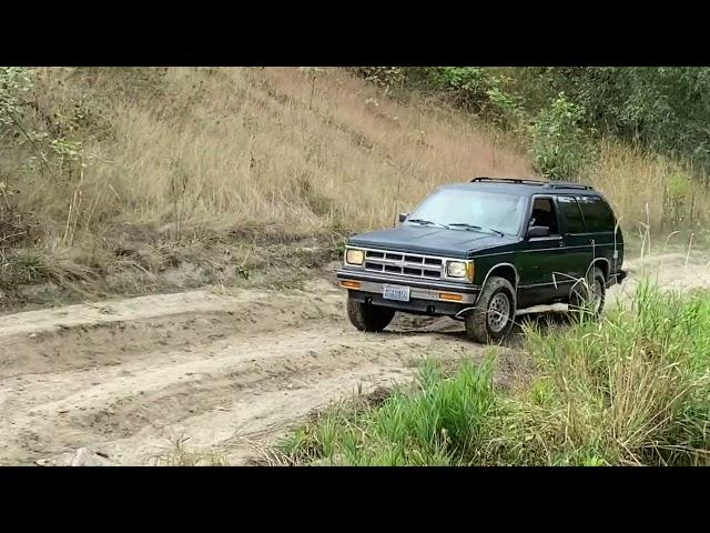 1994 S10 blazer Off-road footage