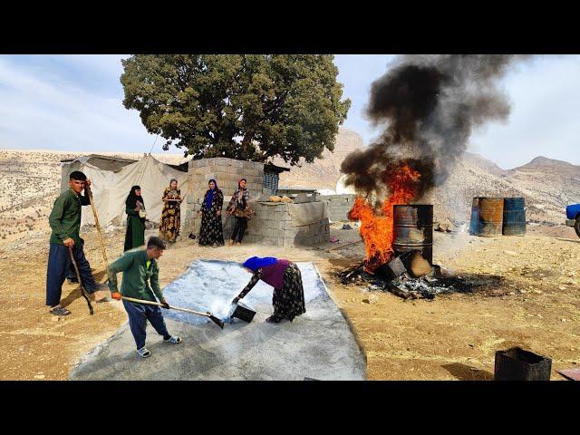 Big tar burning to tar the nomadic house by the nomadic family