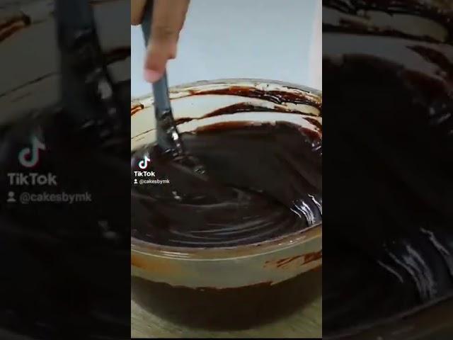 Ganache recipe for perfectly ganaching a cake!