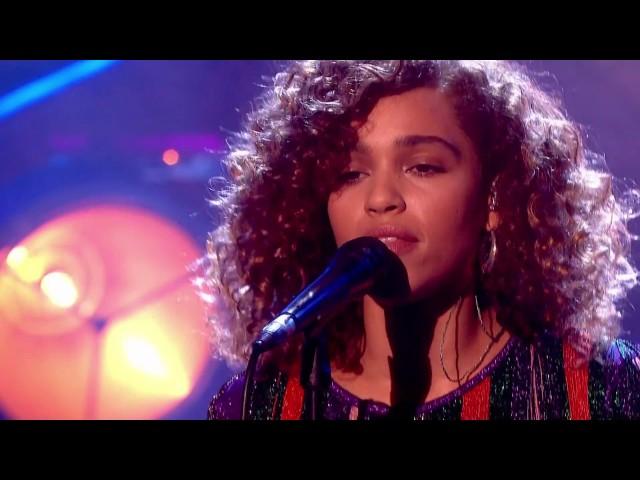 Izzy Bizu - Talking To You [Live on Graham Norton HD]