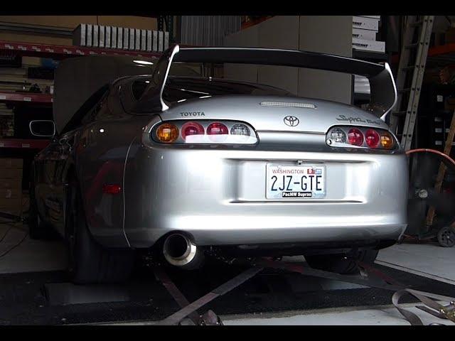 Supras on dyno at 2016 PacNW Supra meet