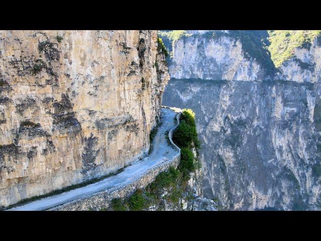 The breathtaking hanging road between cliffs - Tiantao Line【Curious China】