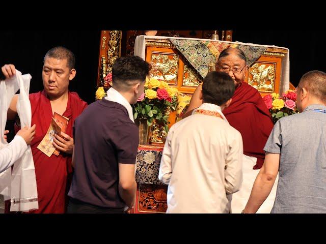 The 79th birthday of H.H.The 41st Sakya Trizin Kyabgon Gongma Trichen Rinpoche at Vancouver ,Canada