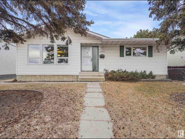 Spacious Bungalow For Sale 15 Minutes From Downtown Edmonton.