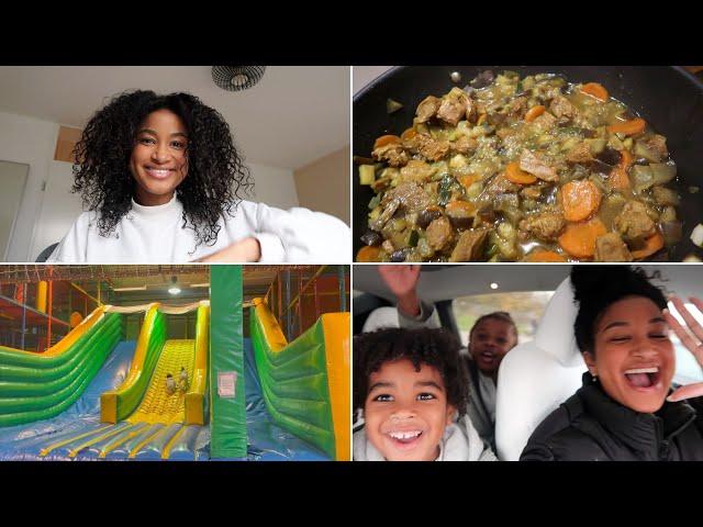 VLOG #582 KLEINE VERRASSING VOOR DE JONGENS & SURINAAMSE BOULANGER MAKEN