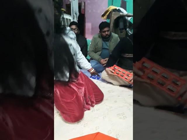 khush hoker ayi maa ki sawari 