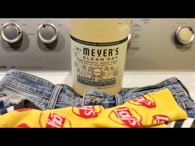 Mrs. MEYER’S CLEAN DAY LAUNDRY DETERGENT Review | Mrs. MEYER’S LAUNDRY DETERGENT Review