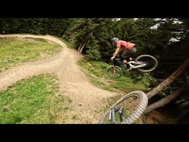 Follow Cam with Elias Schwarzler in Chatel