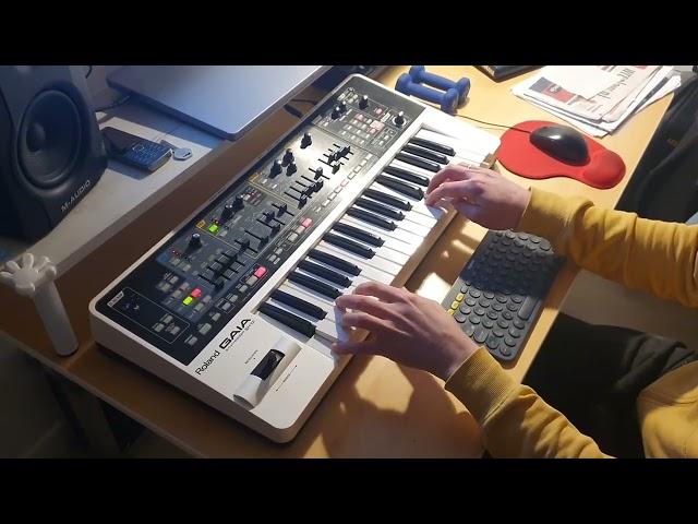 Requiem for D-beam (Roland Gaia SH-01)