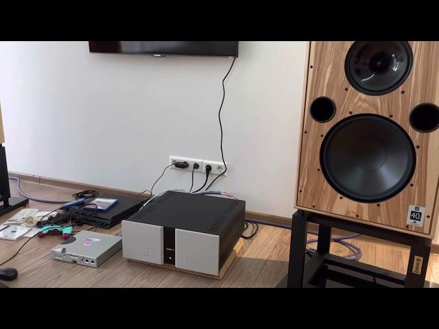 New TonTräger stands, listening room and new DAC, Chord Hugo TT -   first sound check