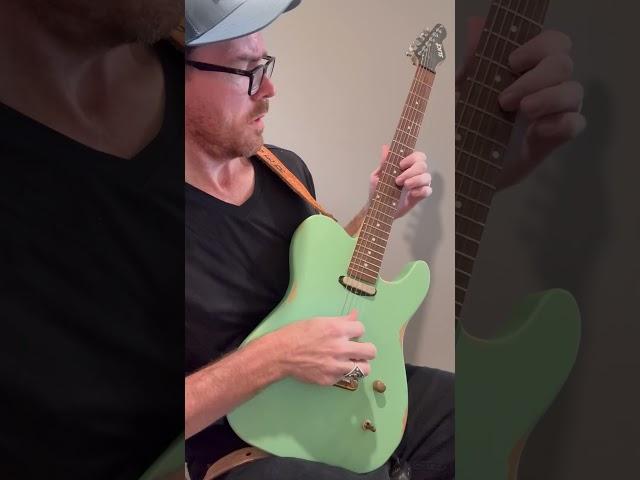 FUNKY FINGERSTYLE BLUES LICK #shortsfeed #guitar