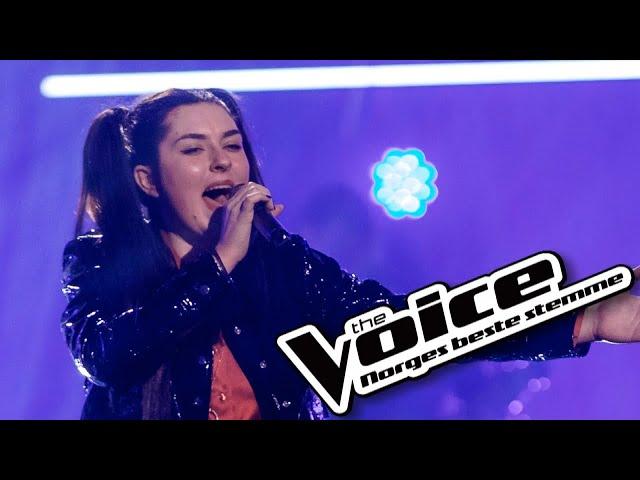 Cynthia Verazie | Je Suis Malade (Lara Fabian) | Blind audition| The Voice Norway | S06