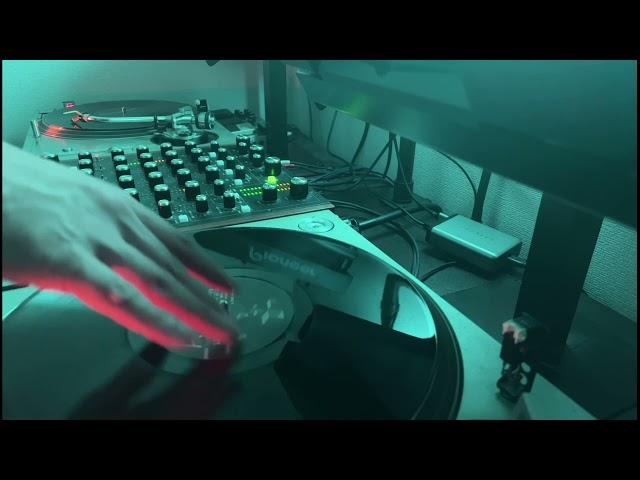 RoMinimal Tech Micro Minimal Deep House Vinyl Mix | Underground Vibez Live 2023.04.01