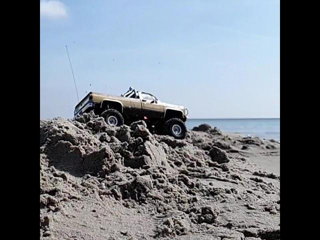 TRAXXAS TRX4M FALL GUY STUNT ROCK CRAWLER GMC SIERRA GRANDE #traxxas #trx4m #rockcrawler #gmcsierra