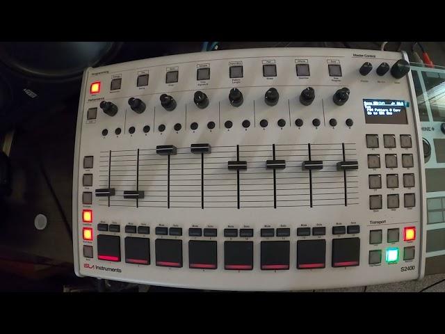 ISLA INSTRUMENTS S2400 12bit sampling drum machine (demo 175)