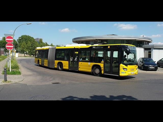 Hertzalle Betriebshof der BVG Ein und Ausfahrt aller Busse Im Hintergrund S Bahn und Fernzüge. HD