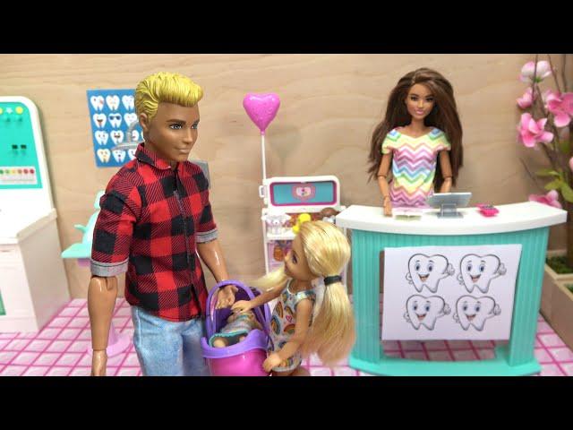 Barbie and Ken at Barbie Dream House with Barbie Sister Chelsea Dentist Appointment