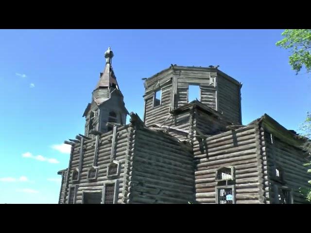 Очень старая деревянная церковь в поселке Старая Ерыкла. Теренгульский район
