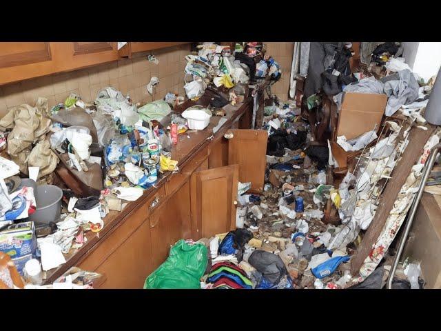 The tenant left without claiming a deposit for the house | CLEAN WITH ME CLEANING MOTIVATION