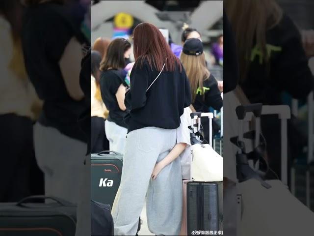 FayeYoko Airport moments are one of my fave FayeYoko moments ~ To Korea! #fayeyoko