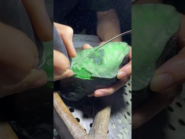 #玉 #翡翠 #古玉收藏 #crystals #玉佩 #jewelry #翡翠手鐲 #jade #民间手艺人 #gemstone