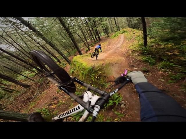 Downhill RAW Laps on the best MTB trail of British Columbia!